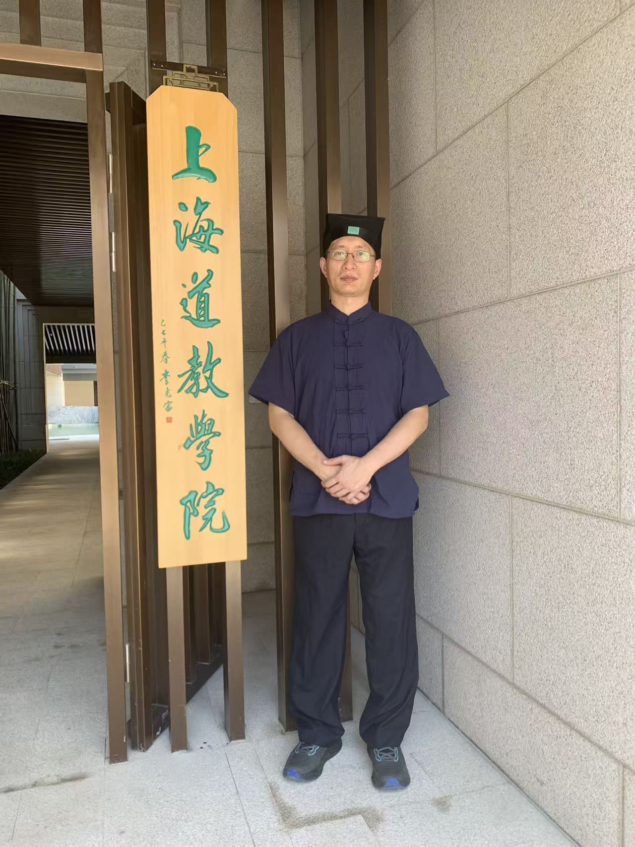 微信图片_20251007083146_240_348.jpg